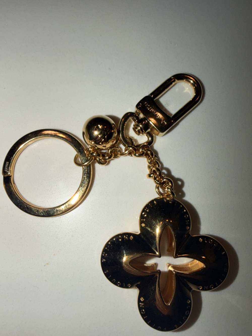 Louis Vuitton Gold Monogram Flower Key & Card Holder Charm - Picture 5 of 5